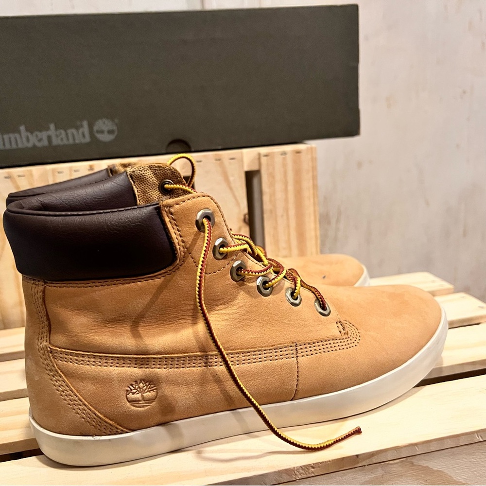 Timberland Eden Square Sneaker Women’s size 9